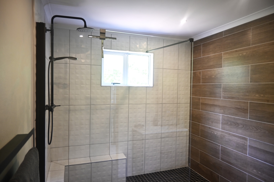 5 Bedroom Property for Sale in Stellenbosch Farms Western Cape